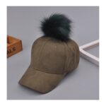 Czapka z daszkiem velvet z pomponem Military CZ13ZIE - obrazek 2