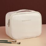 Kosmetyczka rozkładana elegancka kuferek etui z ekoskóry kremowa KS146K - obrazek 5