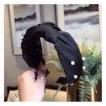 Opaska turban z materiału gruba czerń perełki O227CZ - obrazek 2