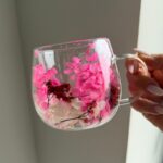 Szklanka termiczna z kwiatami w środku, gipsówka hortensje róż 300 ml 1szt SZK182 - obrazek 4