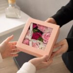 Bukiet zapachowych kwiatów mydlanych w ozdobnym pudełku, flower box BUK02R - obrazek 2
