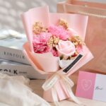 Bukiet zapachowych kwiatów mydlanych w pudełku 6 szt. flower box BUK09R - obrazek 2