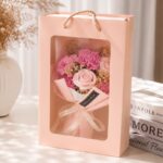 Bukiet zapachowych kwiatów mydlanych w pudełku 6 szt. flower box BUK09R - obrazek 4