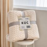 Mięciutki koc pluszowy z tłoczeniem 3D WARKOCZ 180x200 cm kremowy KOC25K - obrazek 5