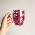 Szklanka termiczna z kwiatami w środku 300ml 1szt, pełna hortensji, burgund bordo SZK218 - obrazek 4